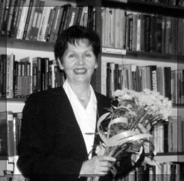 Halina Komar - zdjęcie portretowe.